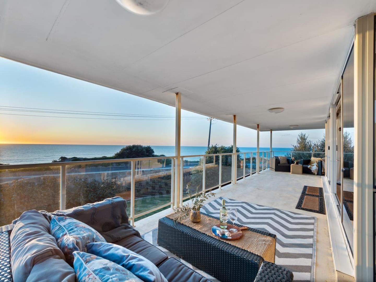 Pet-Friendly Beachfront Family Getaway With Views Villa Mandurah Exterior foto