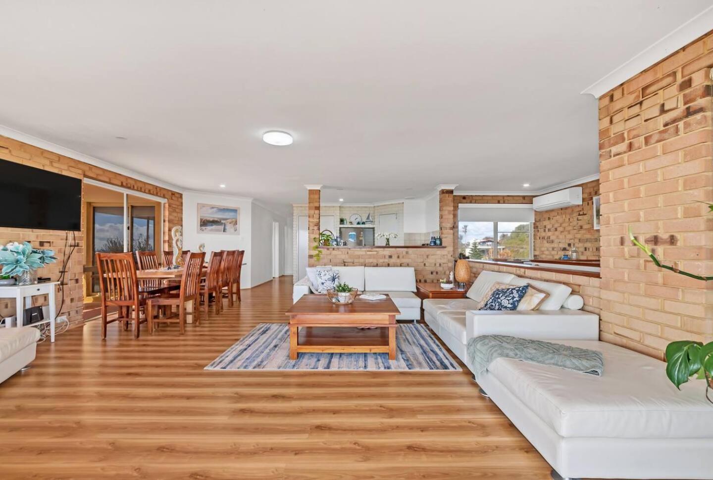 Pet-Friendly Beachfront Family Getaway With Views Villa Mandurah Exterior foto